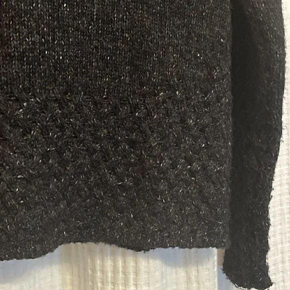 Royal Robins Woman’s Small Wool Blend Black Heather 1/4 Zip Pullover Sweater K5 - Picture 9 of 10